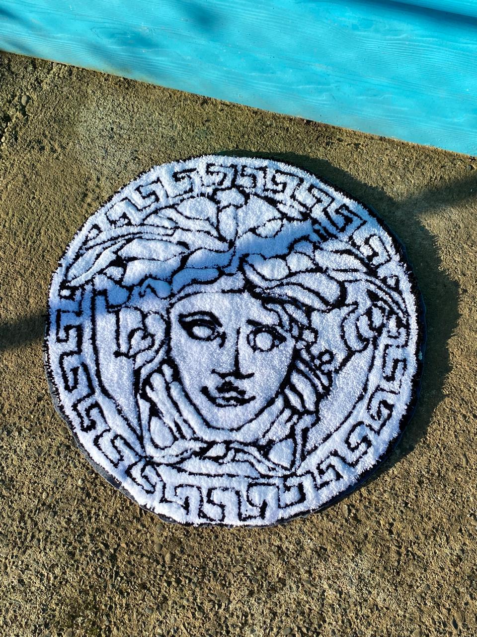 Imagen de Alfombra logo Versace